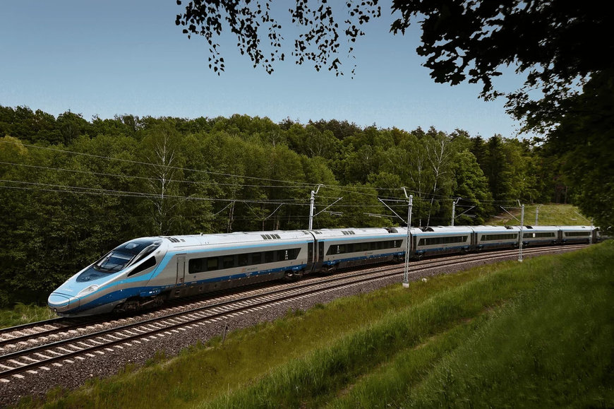 PKP INTERCITY ÉTEND SON MATÉRIEL ROULANT À 200 KM À L'HEURE